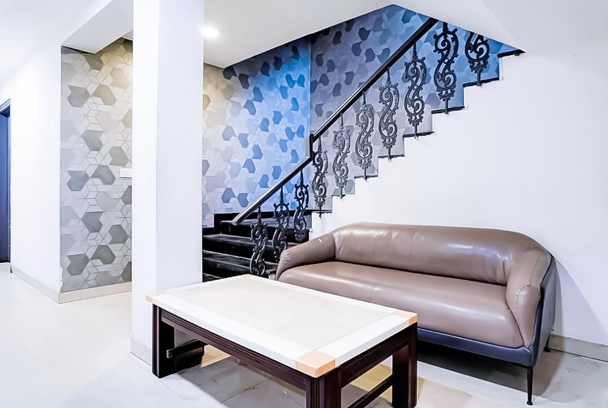 Family Rooms Inn - Shalimarbagh Nueva Delhi Exterior foto