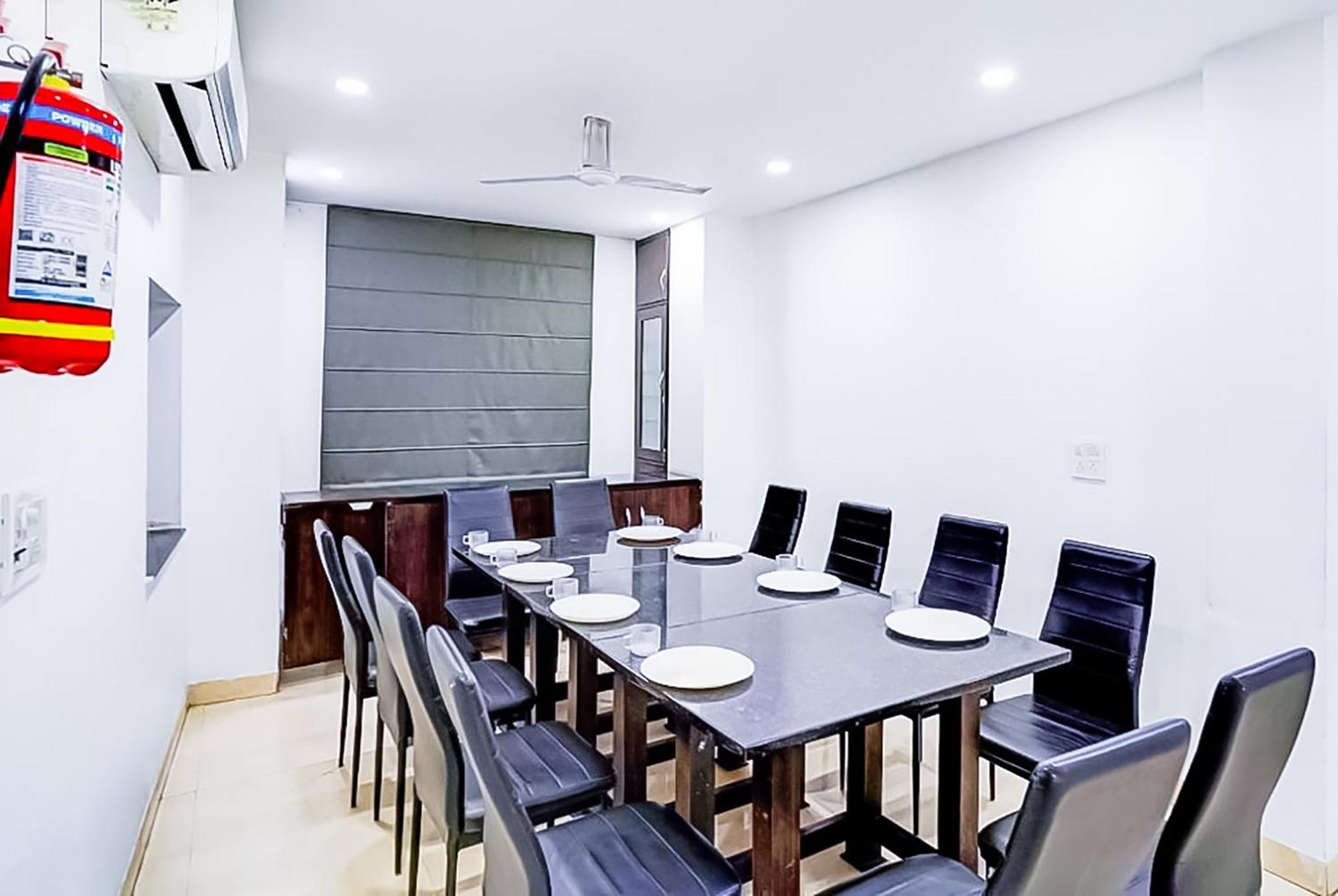 Family Rooms Inn - Shalimarbagh Nueva Delhi Exterior foto