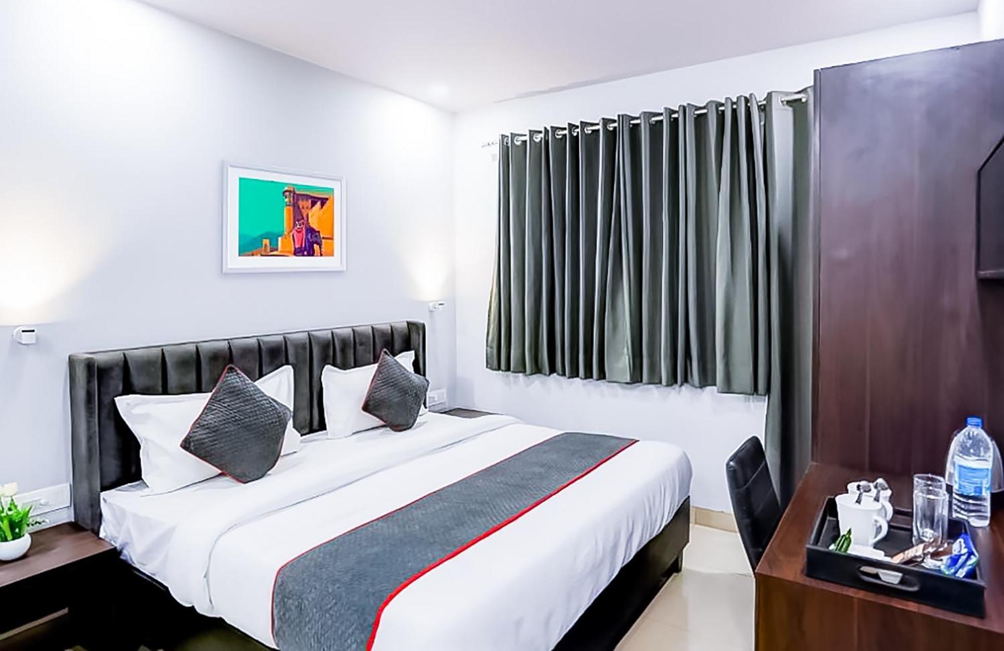 Family Rooms Inn - Shalimarbagh Nueva Delhi Exterior foto